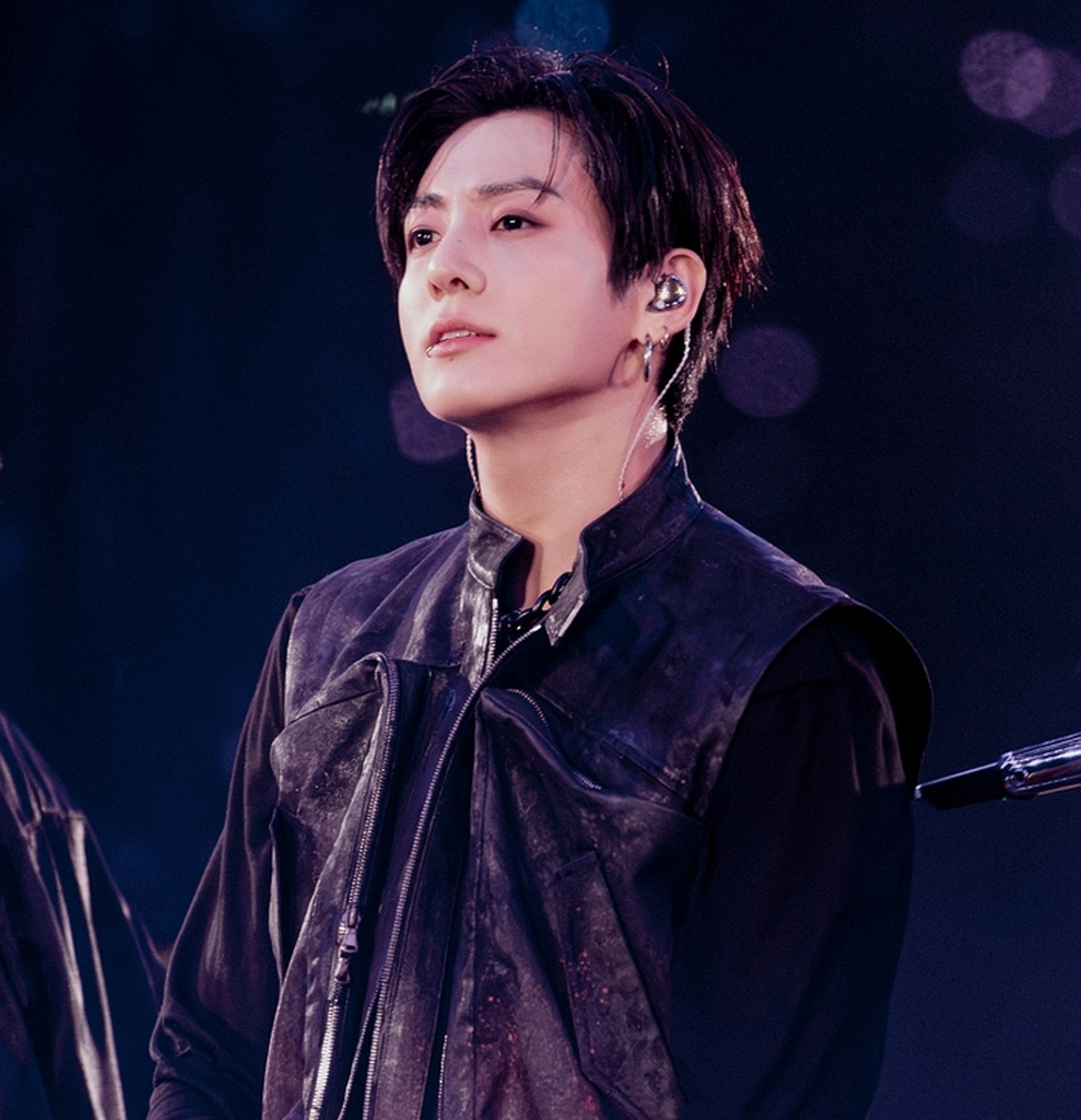 BTS 정국, 생일 무대에서 휠체어 팬에게 1 image 22